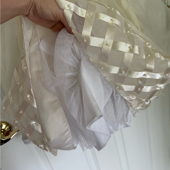 Formal Elegant Cream Sleeveless Girls Dress - Size 6t - Picture 7 of 9